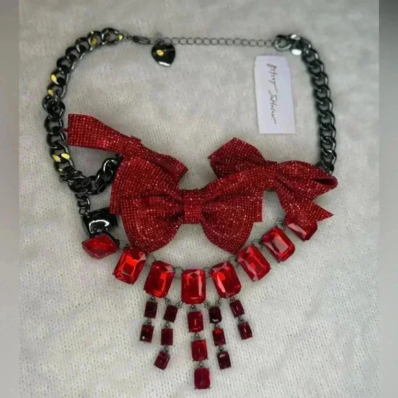 Betsy Johnson Christmas Holiday sparkly red pave crystals bows necklace. - Picture 1 of 10